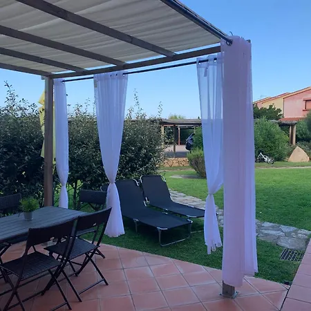 펜션 Casa Smeralda: Con Giardino E Vicino Al Mare