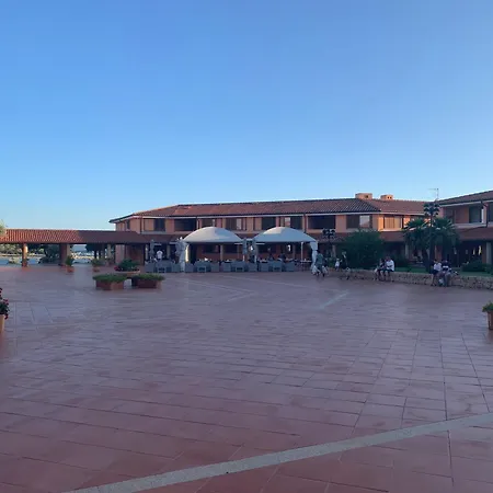 Casa Smeralda: Con Giardino E Vicino Al Mare Semesterbostad *